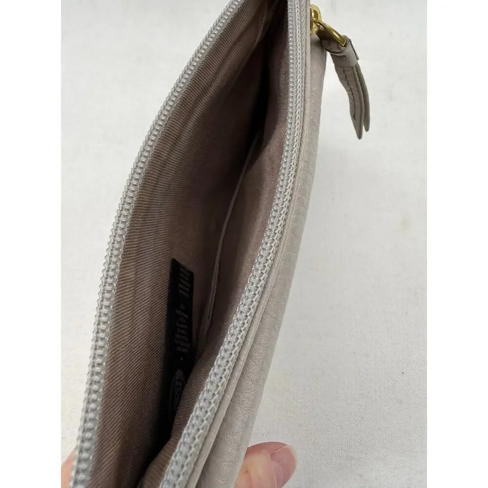 Fossil Light Gray Leather Zip Wallet Clutch 7.5 x 4.5